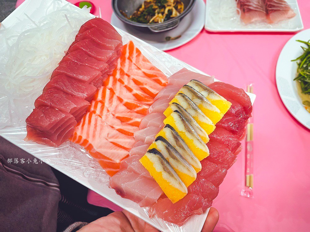 屏東阿興生魚片，兩百元四十片生魚片，後壁湖吃生魚片首選