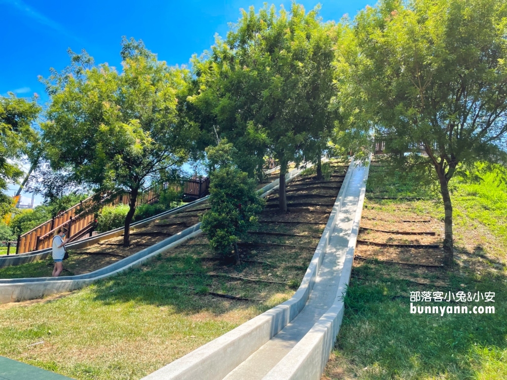 台中大雅中科公園，超長磨石子溜滑梯，戲水池開放時間