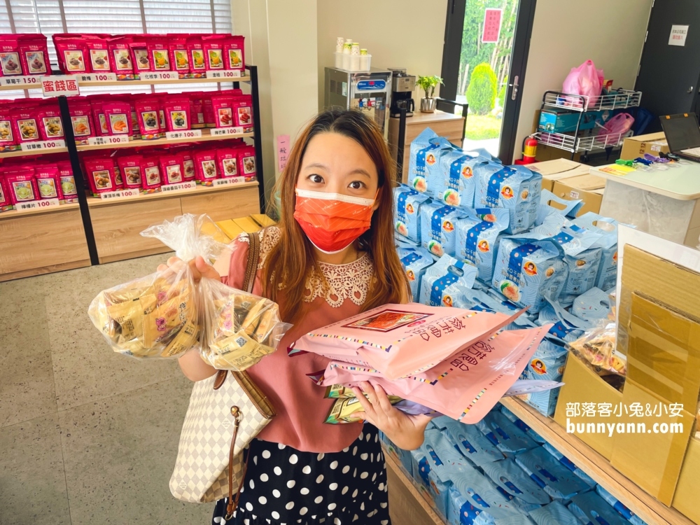 苗栗裕芳食品通霄店，下車WC和採買伴手禮好地方