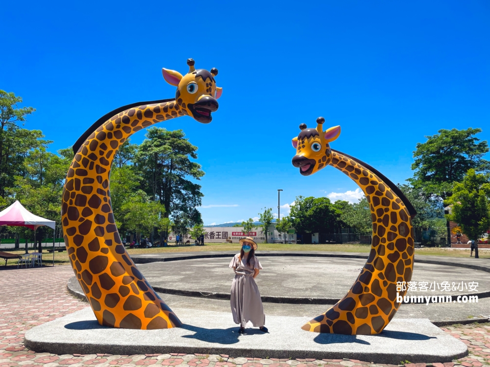 台東【鹿野梅花鹿公園】台版小奈良餵食小鹿與斑比互動