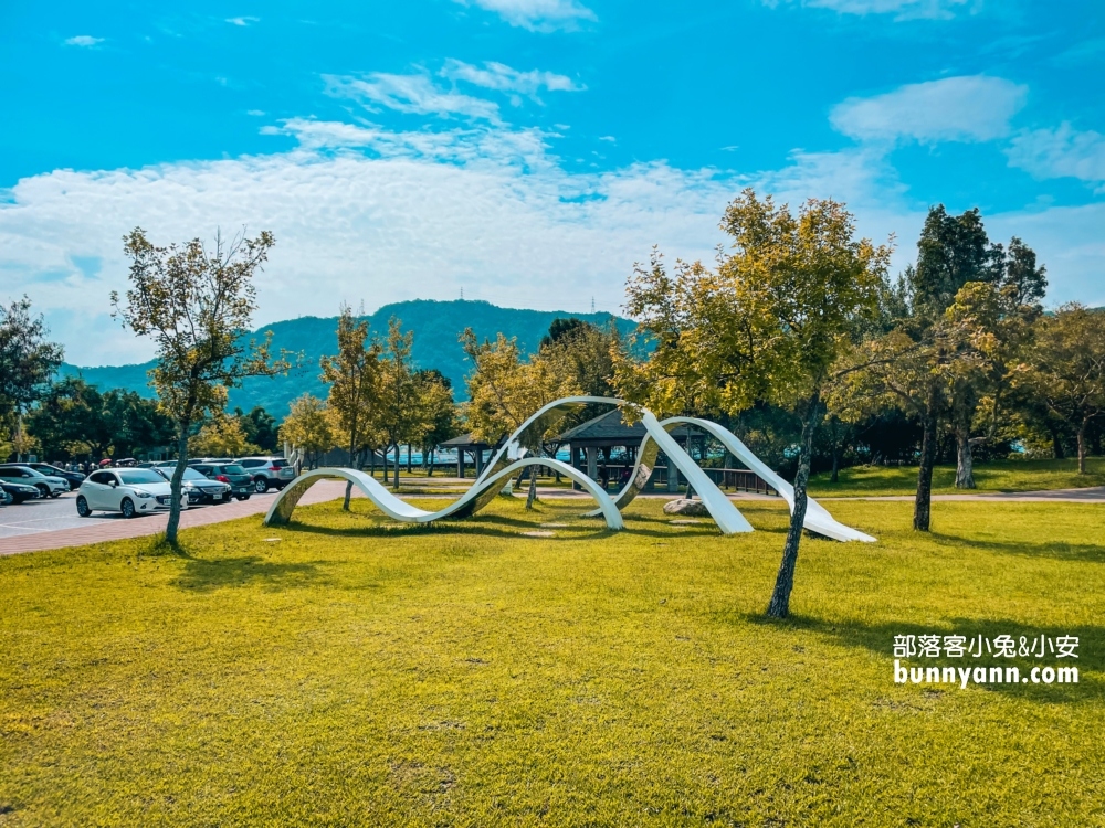 桃園【三坑自然生態公園】龍潭私房湖景步道，可以玩水的秘境推薦