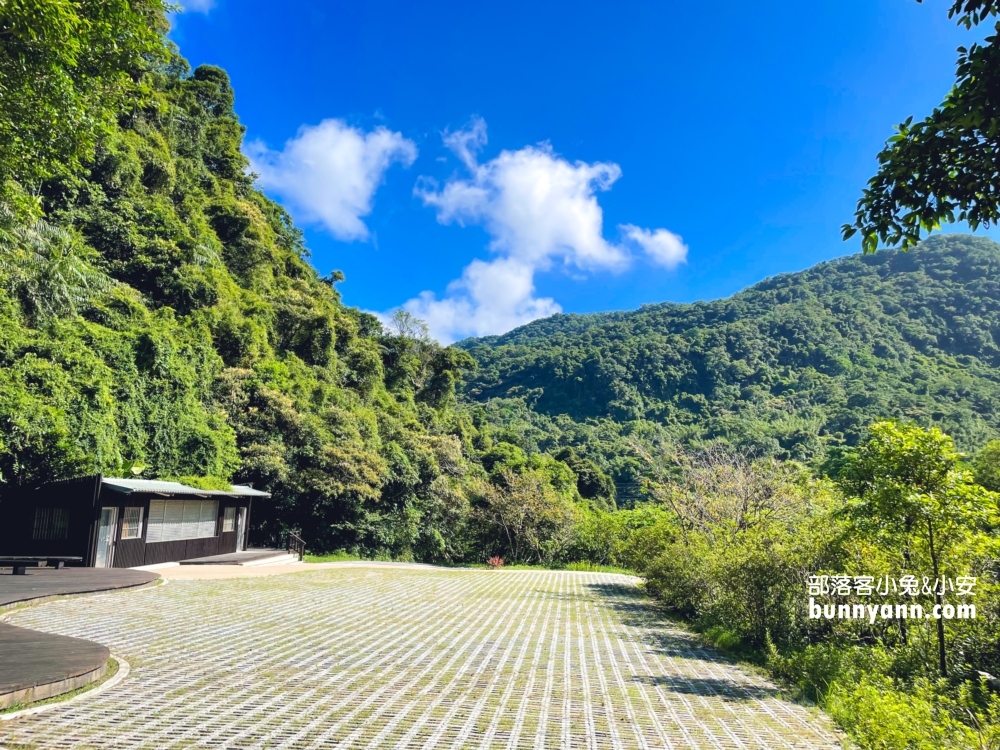 基隆推薦【暖東峽谷步道】來回30分鐘看滑瀑峽谷半日遊!