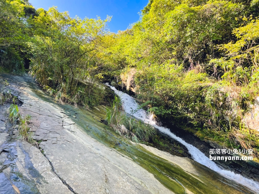 基隆推薦【暖東峽谷步道】來回30分鐘看滑瀑峽谷半日遊!