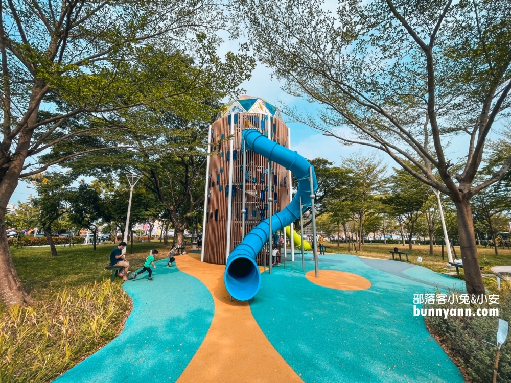 大鮪魚航海樂園，屏東東港兒童公園，超強大高塔溜滑梯