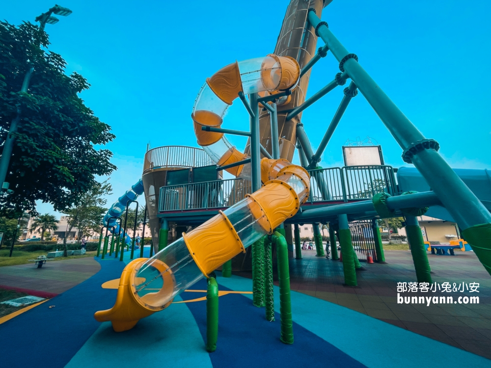 苗栗【頭份音樂公園】來玩薩克斯風溜滑梯，停車與設施介紹