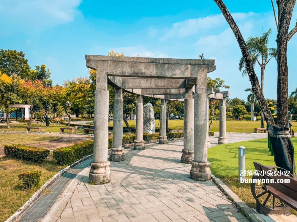 屏東【南州環保共融公園】資源回收桶外星寶寶主題樂園