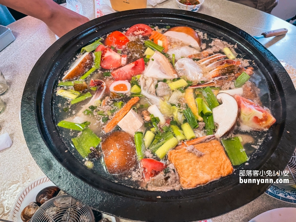 桃園火鍋店「韓鄉石頭火鍋」，一年只開八個月的火鍋店。