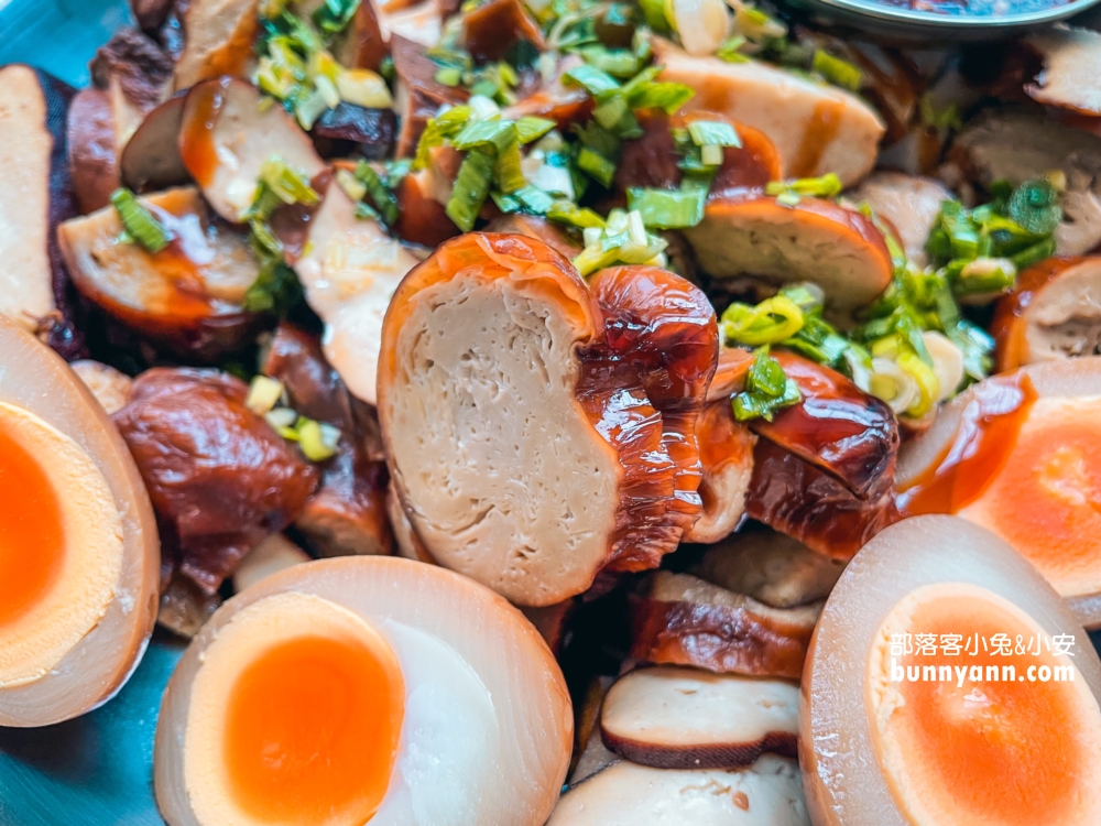 【大溪美食】老阿伯現滷豆干，大溪必吃的滷豆乾沾辣椒醬