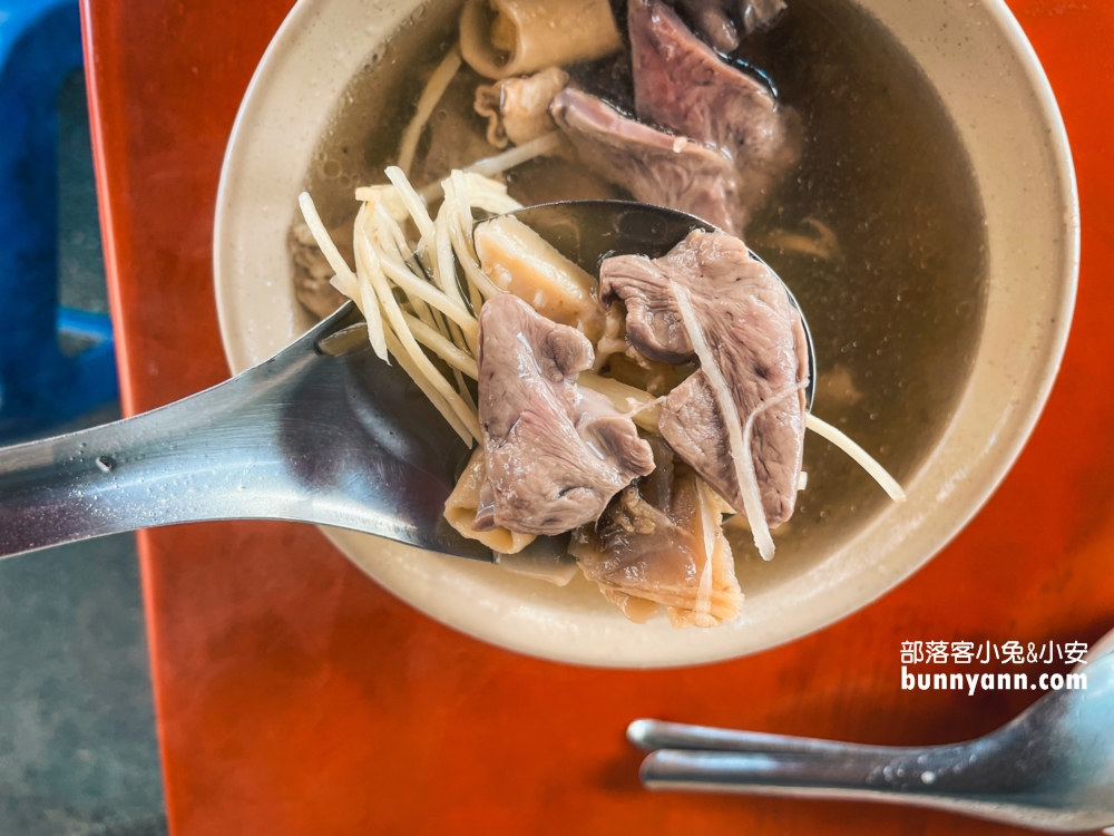 雲林【阿郎牛肉麵】北港好喝的牛雜湯，炒牛肉麵很大盤