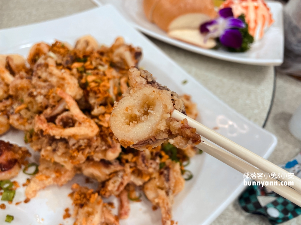 野柳望海亭海鮮餐廳｜位在漁港的大碗滿意餐廳，龍蝦螃蟹都不錯吃