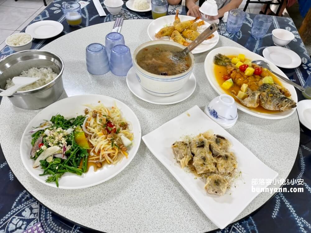 台南楠西|水果入菜！果農之家隱藏版美食，免費玩滑草，好拍文青風，料理吃的到水果好清爽