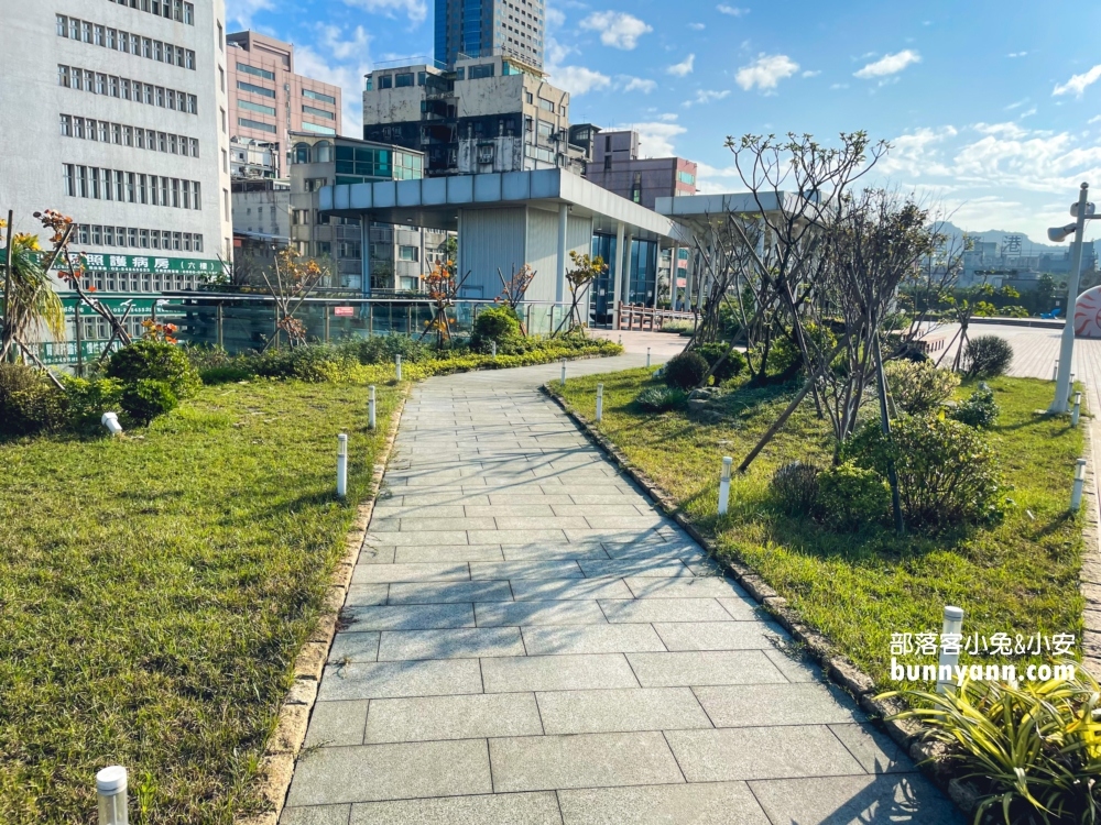 【麗都蝶客花園】基隆港灣最美空中花園，停車與開放資訊