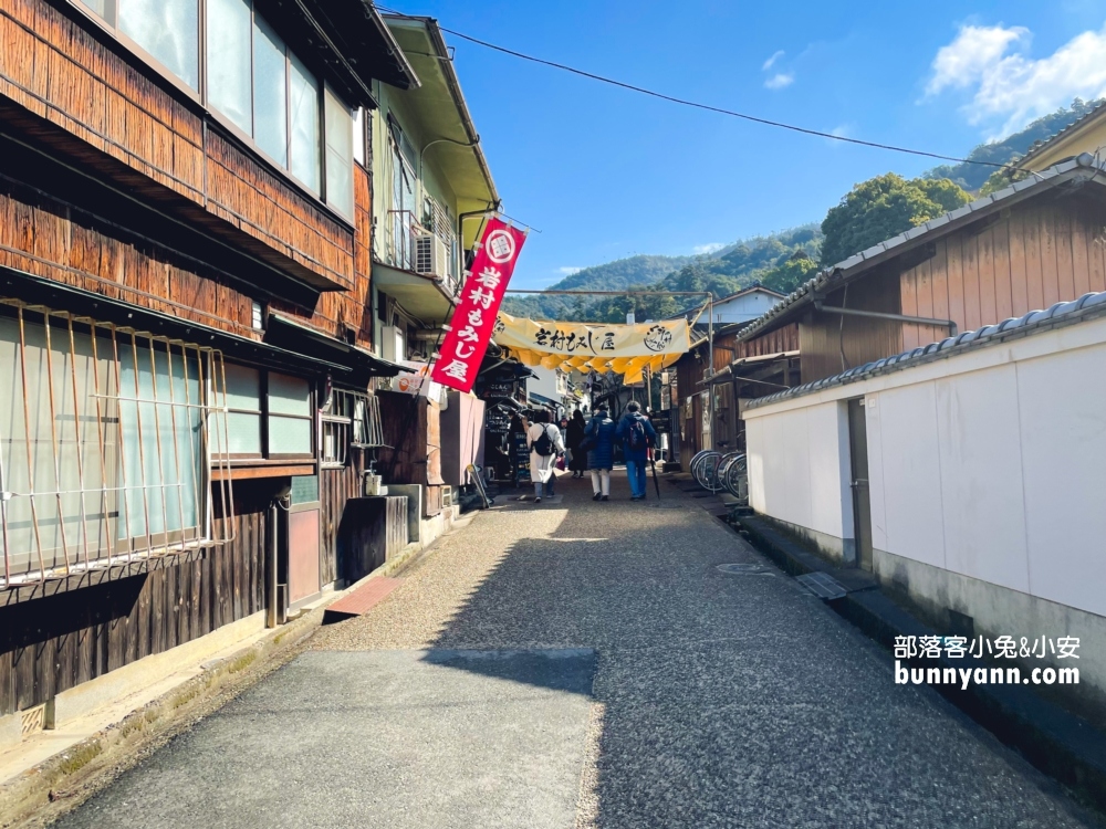 2024日本【嚴島神社】漂浮海上紅色鳥居，島上好多小鹿散步。