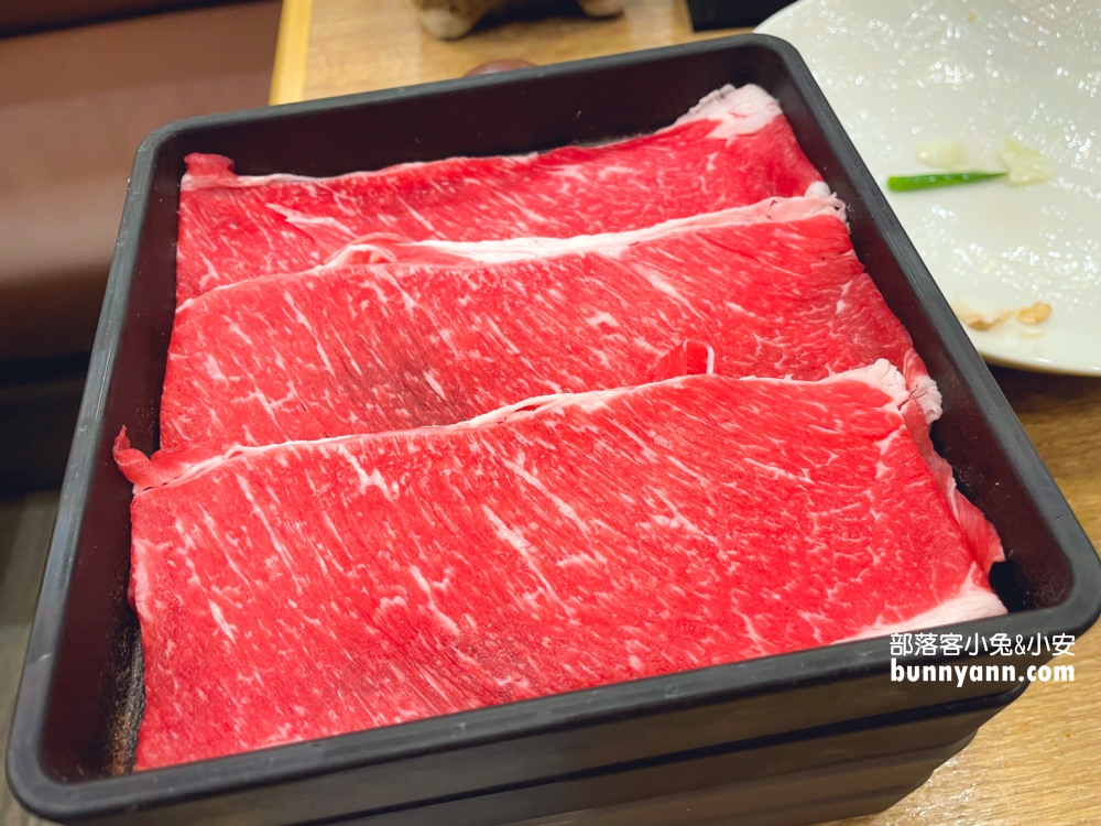 台北美食【MoMo壽喜燒南港潤泰牧場】肉肉吃到飽菜單