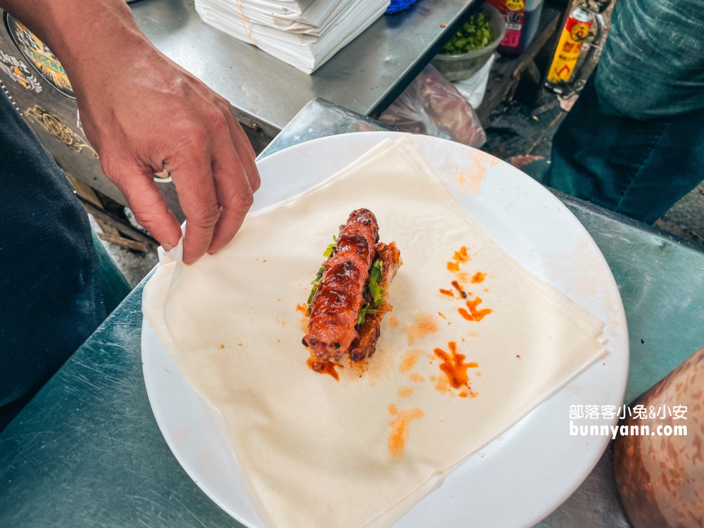 宜蘭美食【礁溪香腸伯】潤餅皮包米腸香腸，2024最新價格筆記