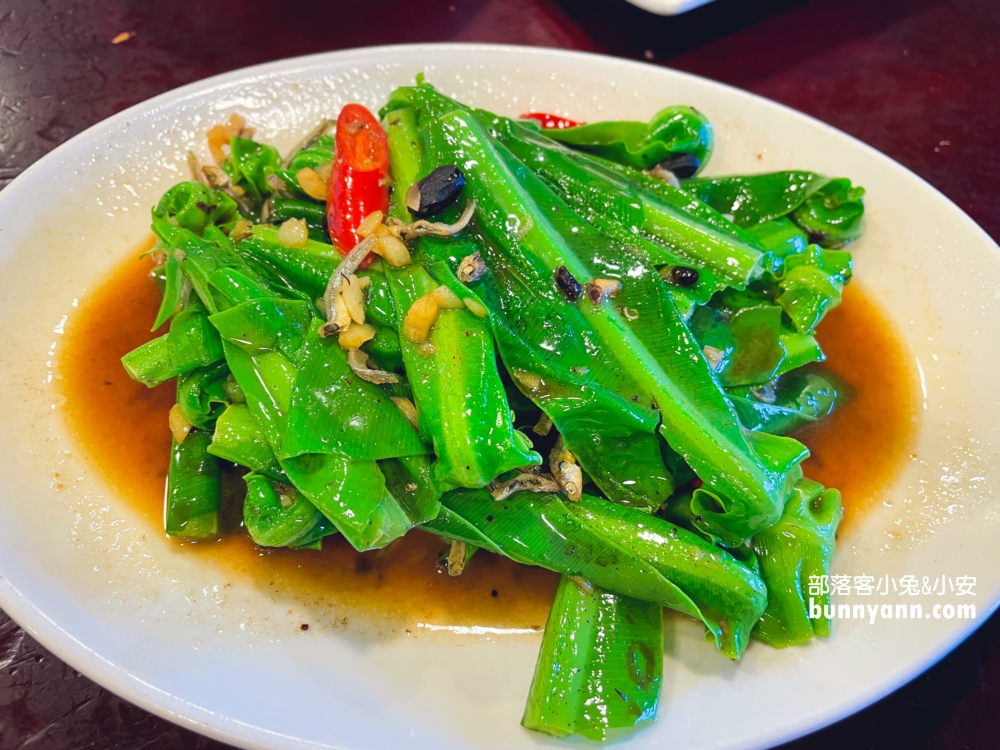 【番割田甕缸雞】皮脆肉多汁烤雞，用餐時間基本就是排爆!!