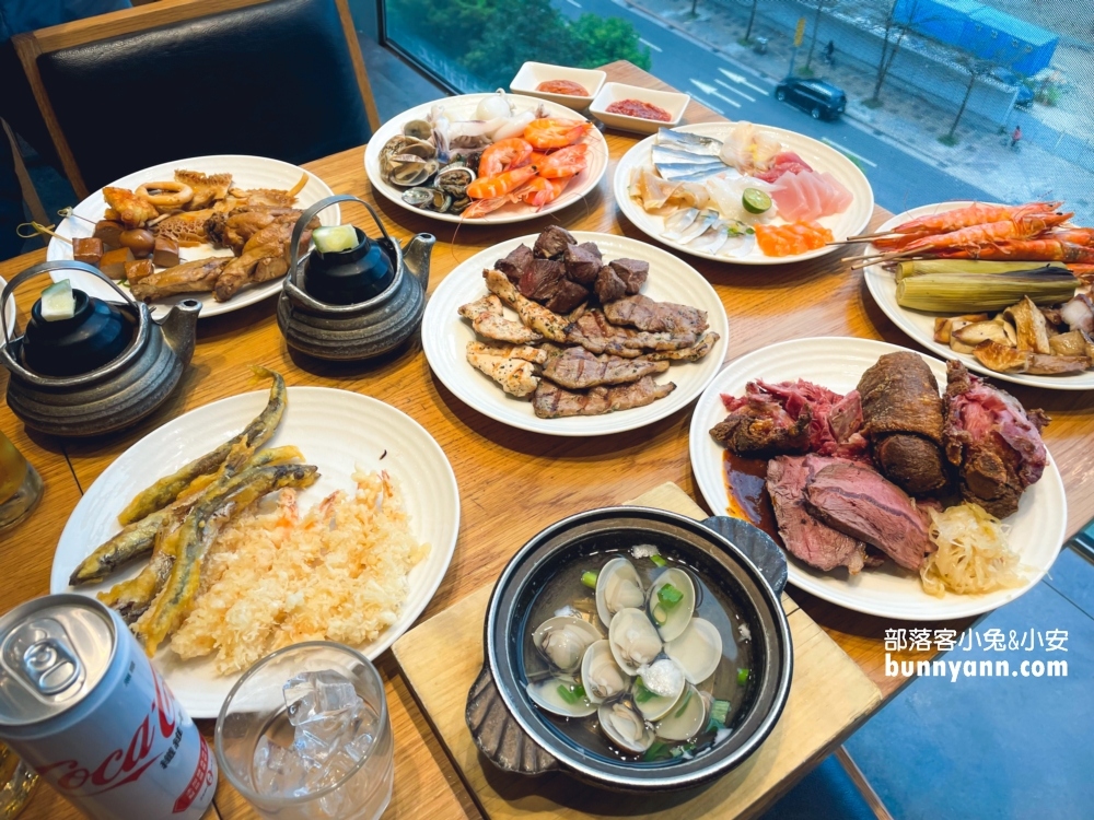 台北「饗食天堂信義店」自助美饌，生魚片、啤酒、熱炒吃到飽。