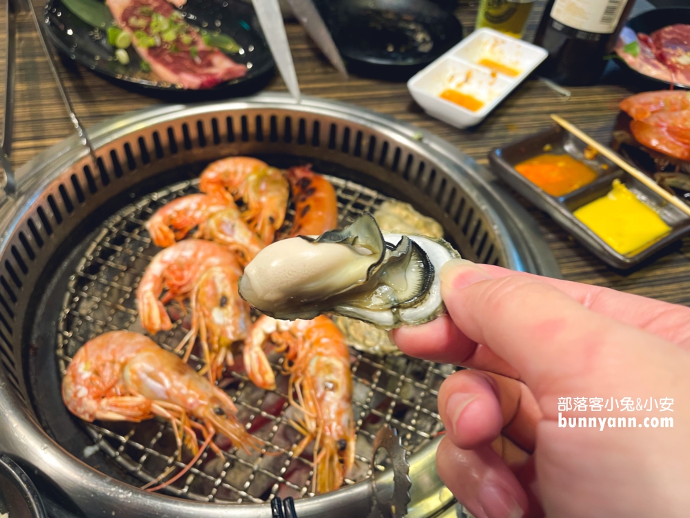 【燒鶴一番町】基隆廟口店，深海大魷魚，帶殼鮮蚵吃到飽超讚!!