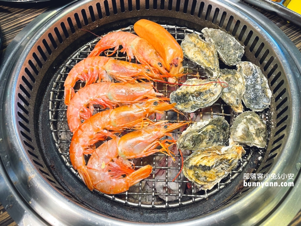 【燒鶴一番町】基隆廟口店，深海大魷魚，帶殼鮮蚵吃到飽超讚!!