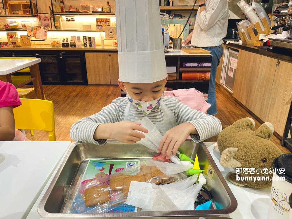 台中【伊莎貝爾烘焙觀光工廠】入館咖啡無限暢飲，交通、附近景點攻略