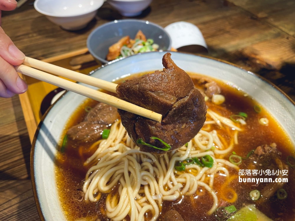 陳師傅牛肉麵大王｜台中西屯超美日雜風牛肉麵店