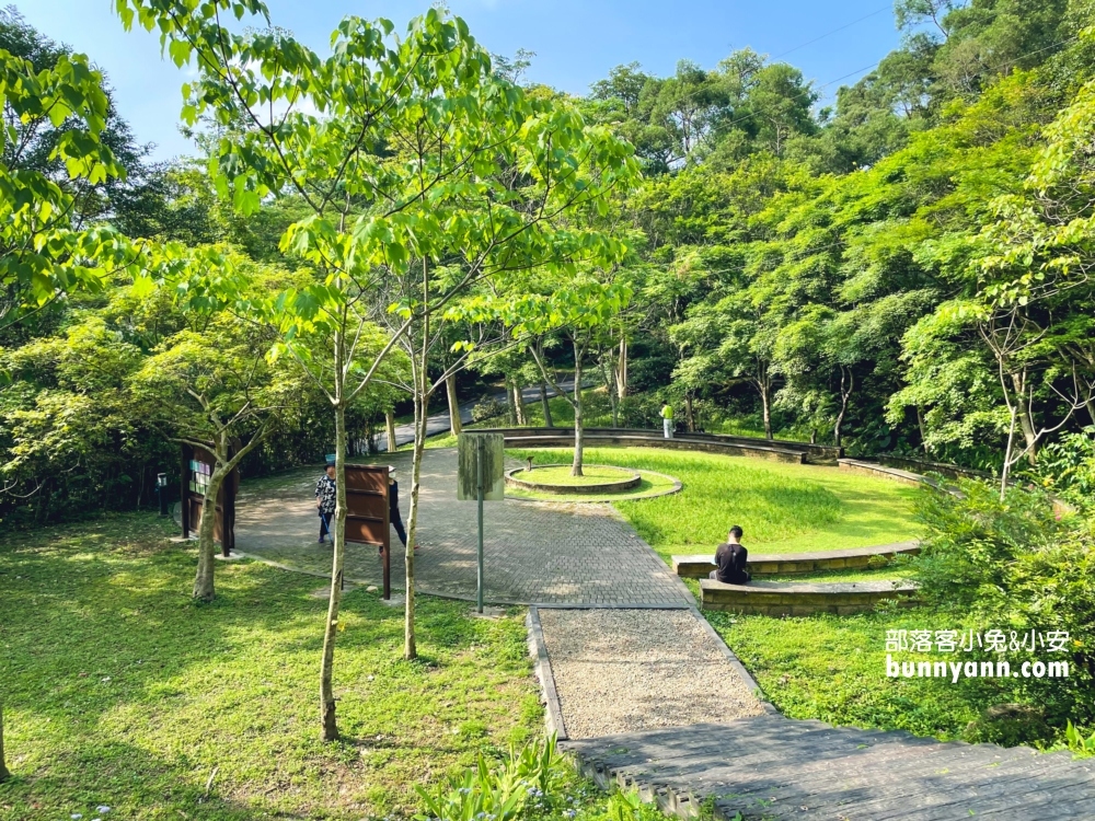 新店【二叭子植物園】來回不用一小時的輕鬆走步道!!