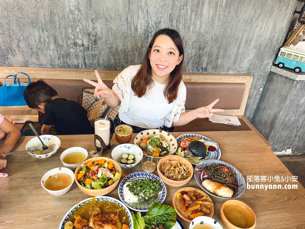 宜蘭美食餐廳「蘭波LanPO」介紹，在超美玻璃屋喝咖啡約會