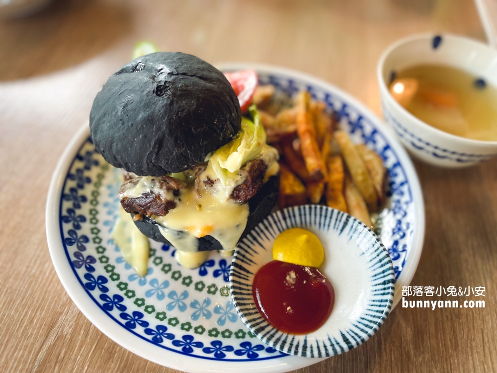 宜蘭美食餐廳「蘭波LanPO」介紹，在超美玻璃屋喝咖啡約會