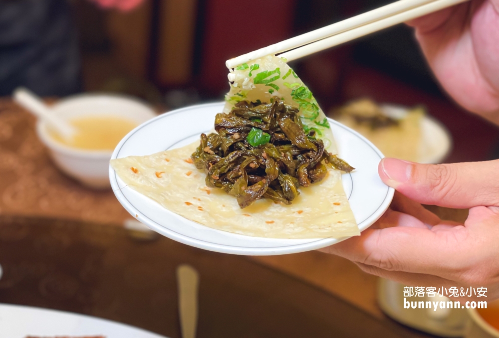 大安區美食推薦！驥園川菜餐廳，號稱地表最含膠質的砂鍋雞湯在這裡