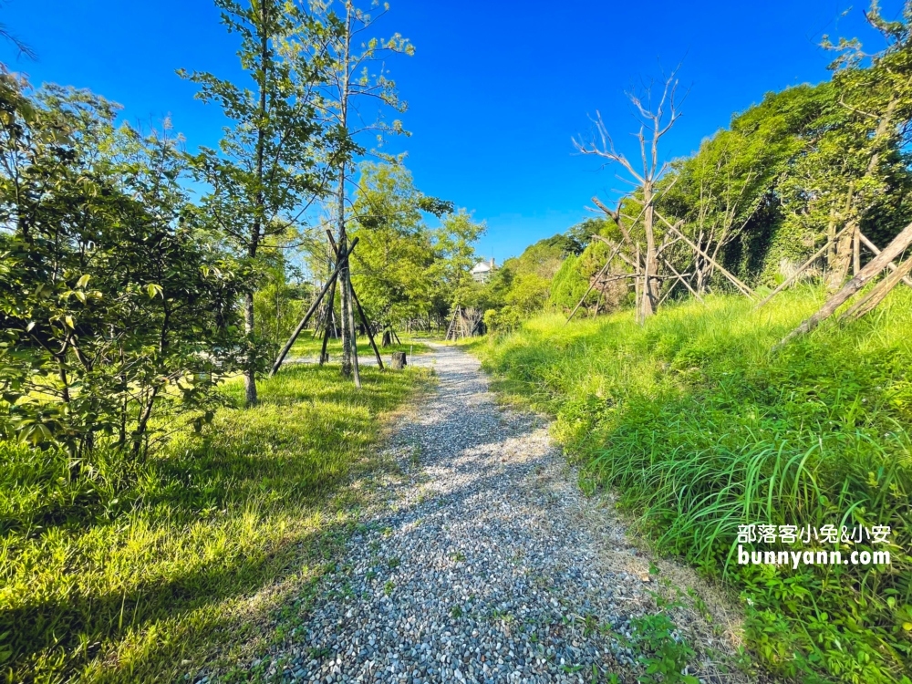 陽明山咖啡店「山里走走」推薦給你，悠閒森林步道免門票