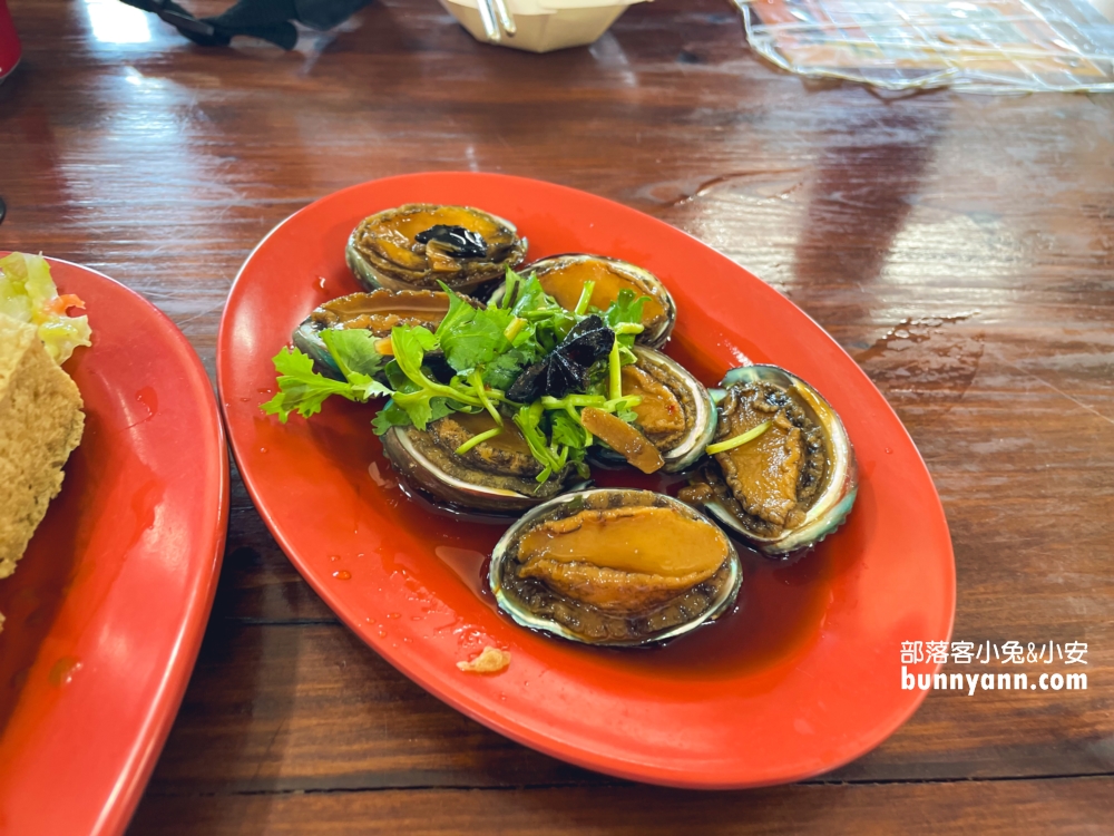 瑞芳美食【炭井臭豆腐】大碗又便宜的透抽米粉湯美食曝光