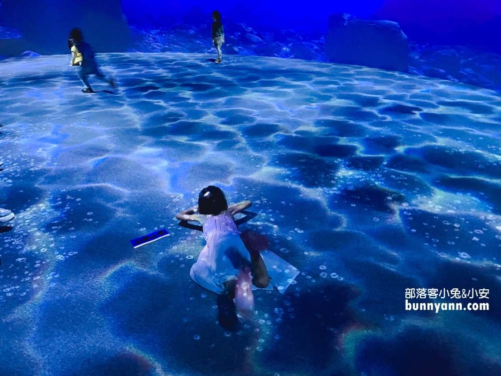 札幌水族館【AOAO SAPPORO】近距離看企鵝，還有超美城市夜景(票價)