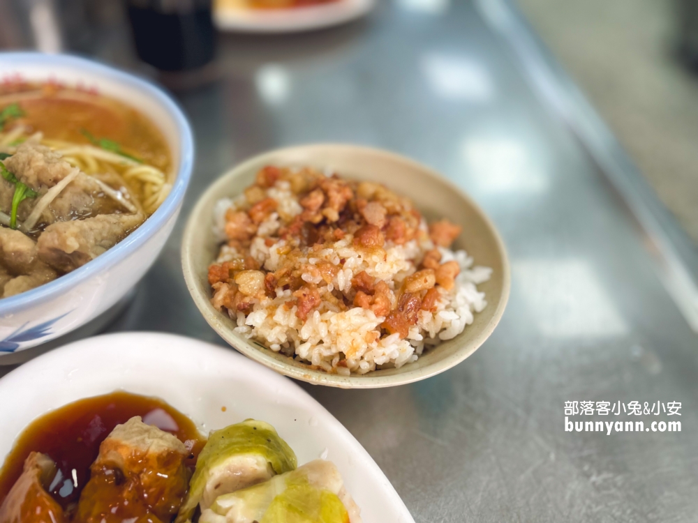 《金龍肉焿》中船路美食！豬腳肉也太好吃了點，在地經營超過40年老字號肉焿店