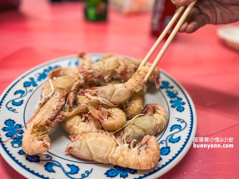 八斗子美食：榮興海產小吃店，隱藏版海鮮餐廳，帝王螃蟹三千元內吃得到