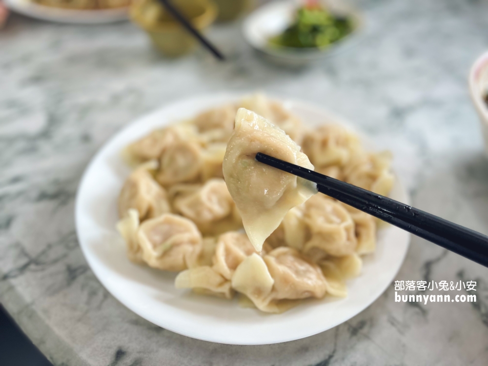 青島水餃館｜埔里美食推薦大碗公牛肉麵，水餃跟大腸也很強