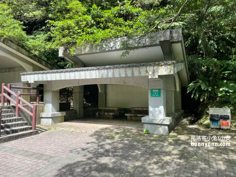 基隆七堵泰安瀑布，10分鐘賞山谷飛瀑，溪畔漫遊好愜意