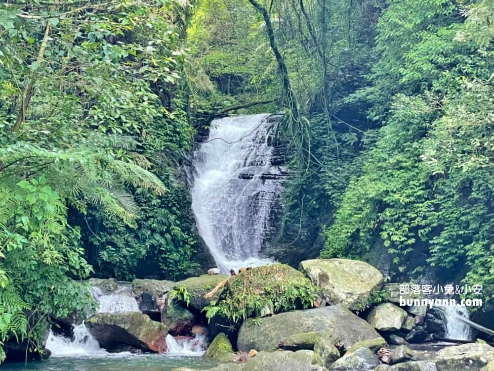 五峰旗瀑布｜只要走十分鐘，超美五峰旗聖母朝聖地，賞飛瀑好地方