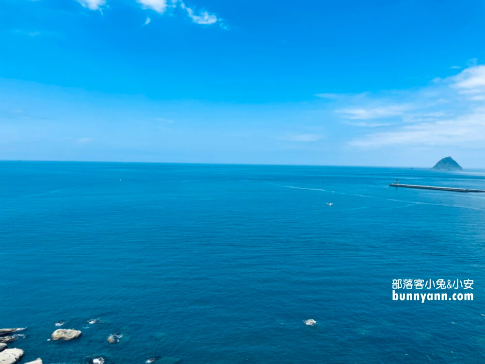 帶你玩【基隆燈塔】浪漫地中海風情，觀景平台眺望湛藍海景