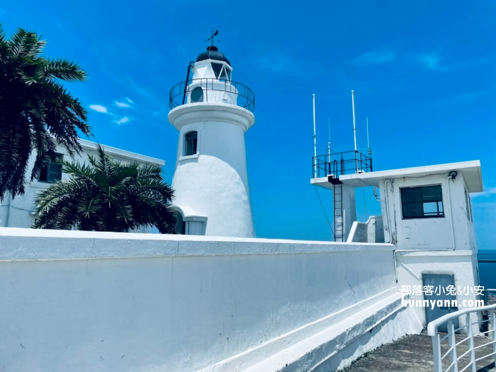 帶你玩【基隆燈塔】浪漫地中海風情，觀景平台眺望湛藍海景