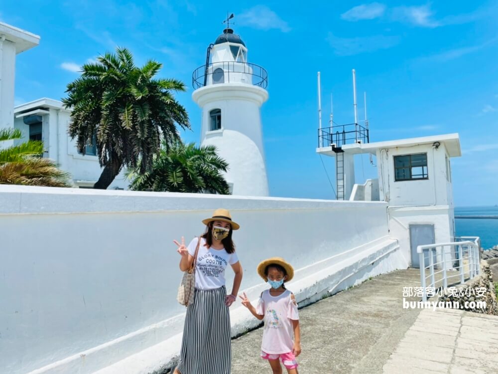 帶你玩【基隆燈塔】浪漫地中海風情，觀景平台眺望湛藍海景