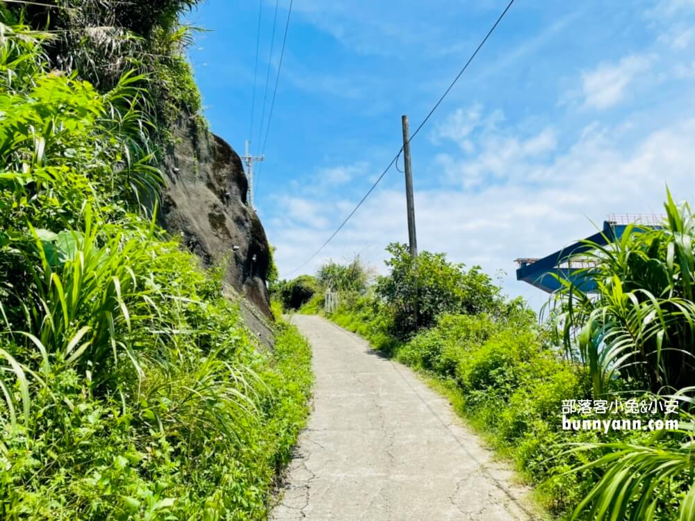 帶你玩【基隆燈塔】浪漫地中海風情，觀景平台眺望湛藍海景