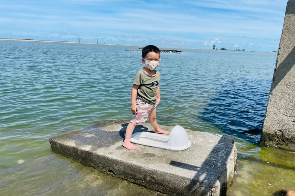 嘉義秘境白水湖壽島，海景第一排馬桶，美拍消失的島嶼和海潮馬路