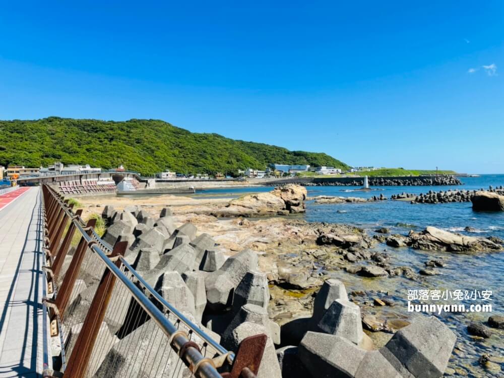 基隆【望海巷跨海景觀橋】賞360度無敵海景，八斗子最美鐵馬道