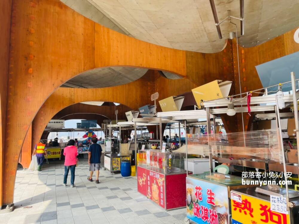 新竹【南寮漁港】暢遊兩層樓旋轉溜滑梯，波光市集一日遊這樣玩