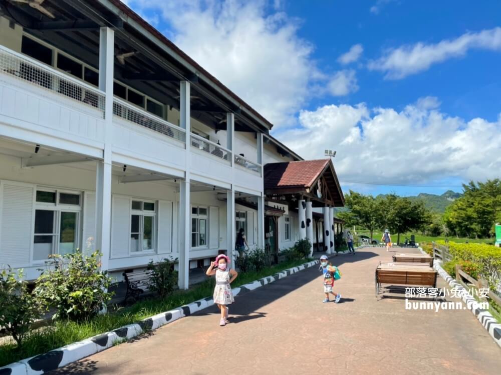 花蓮瑞穗吉蒸牧場，免門票餵小動物吃草好地方，沒有臭味的牧場