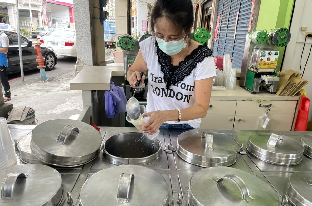 台南美食｜水龜伯豆花