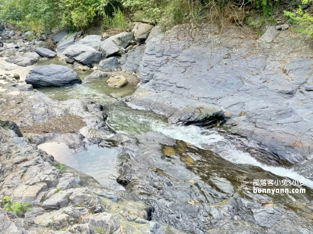 屏東【牛角溪瀑布群】免費玩水地點，玩溯溪和登山去處