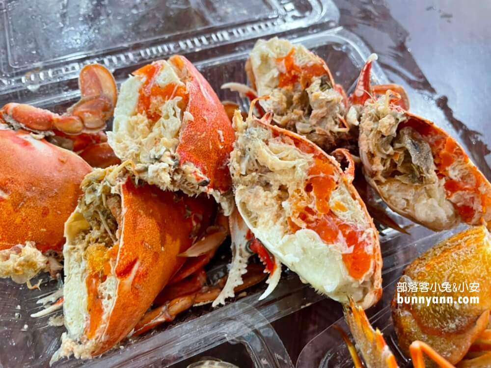 高雄「蚵仔寮觀光魚市」來去蚵仔寮漁港買新鮮魚貨，代客料理也太好吃。