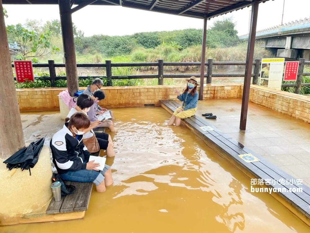 新北金山磺港公共浴室，免門票泡黃金之湯，個人湯屋要卡位