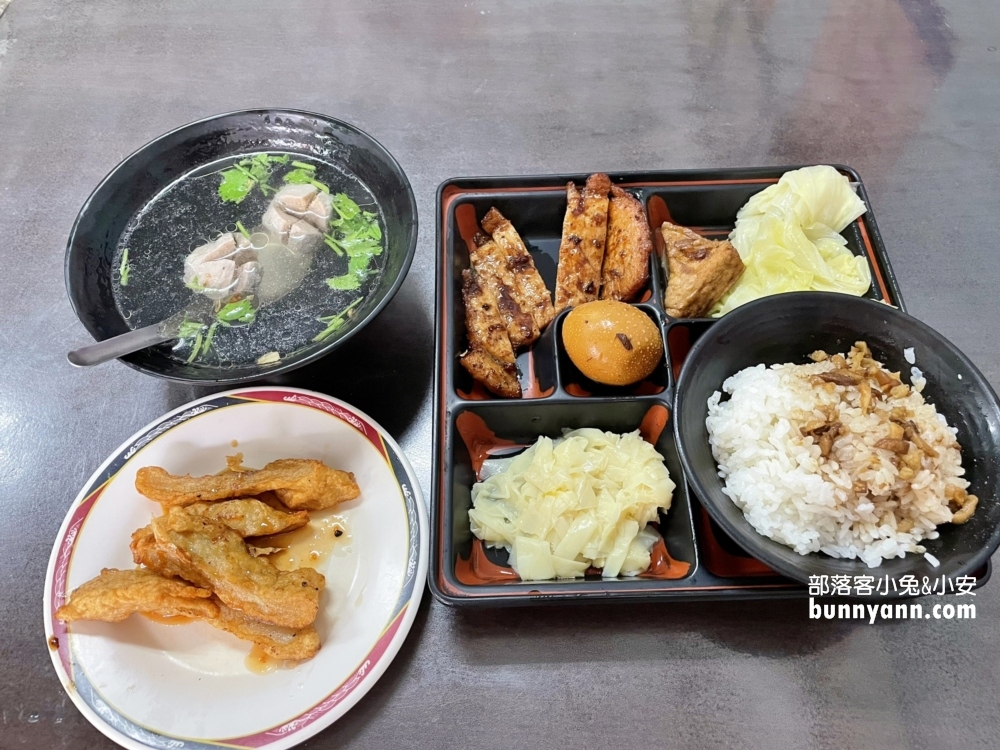 基隆天下魯肉飯｜十元魯肉飯和五十元排骨便當好吃